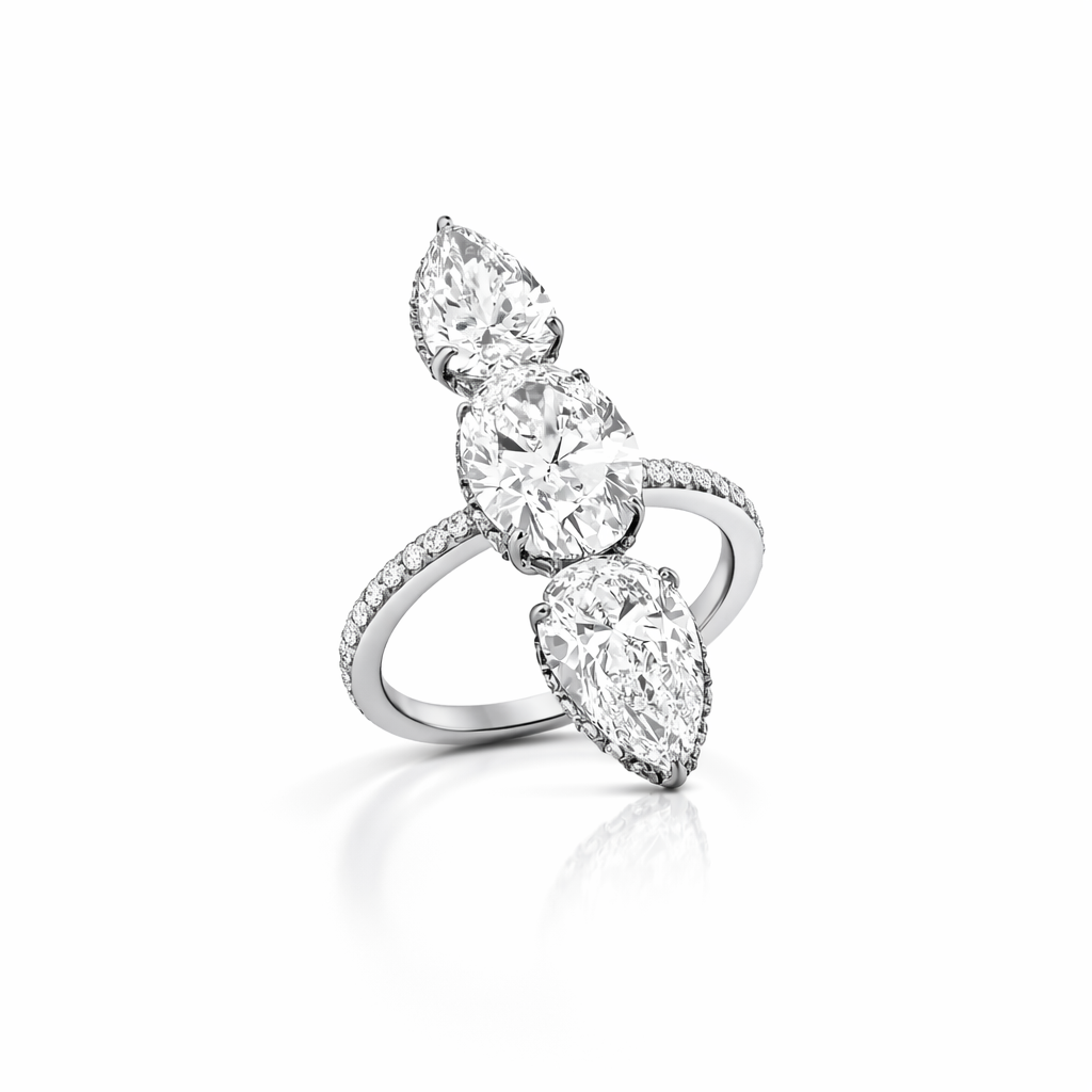 The Trois Lumière Diamond Ring
