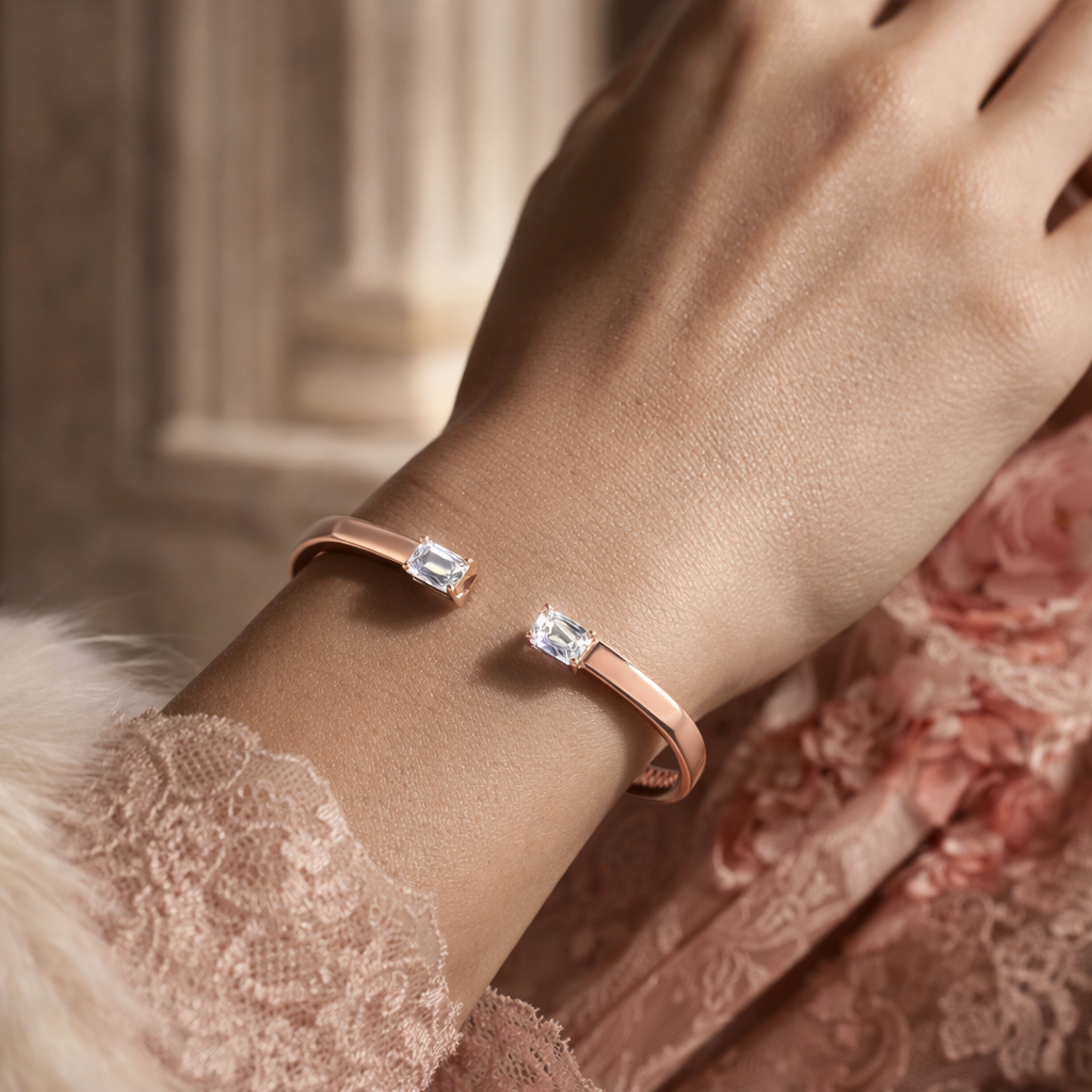 Élan Duet Emerald-Cut Diamond Cuff